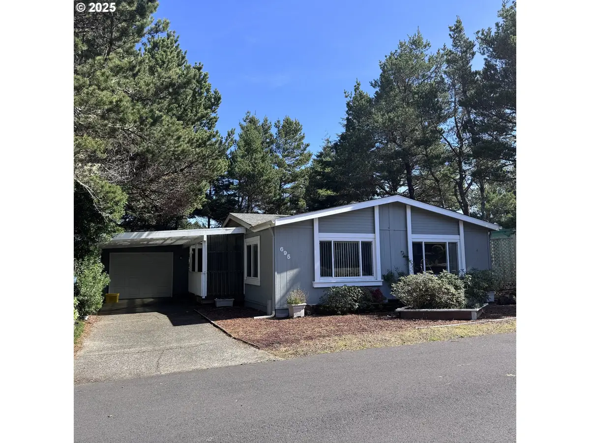 1601 Rhododendron Dr #695, Florence, OR 97439 - Image #1