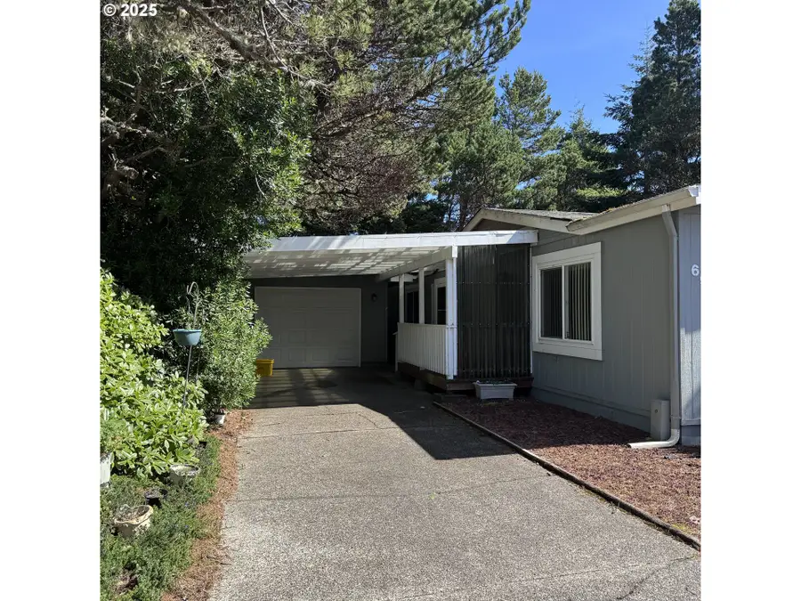 1601 Rhododendron Dr #695, Florence, OR 97439 - Image #3