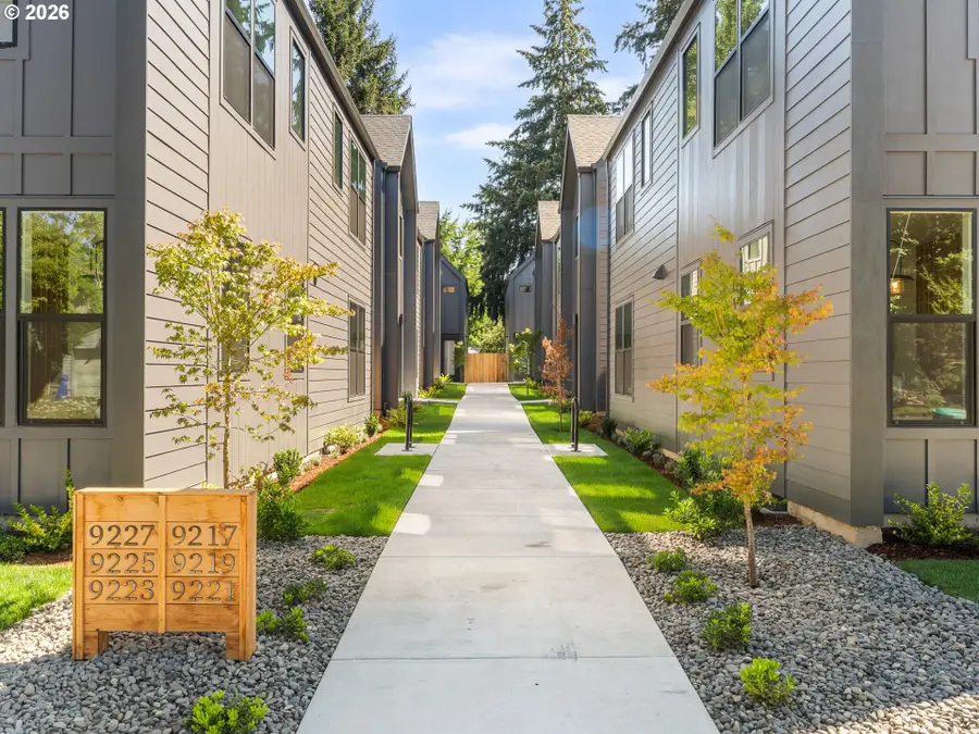 9217 N Seneca St, Portland, OR 97203 - #2
