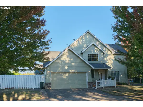 2412 NW Meadows Dr, McMinnville, OR 97128