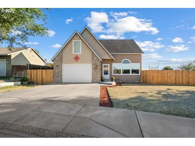 1448 SW Riverhill Dr, Hermiston, OR 97838 - #3