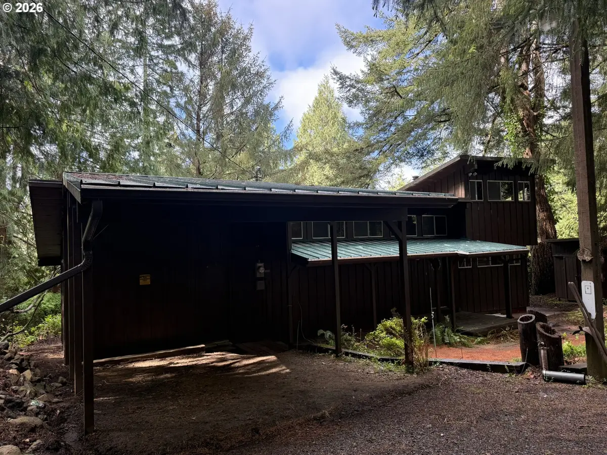 5721 Mercer Creek Dr, Florence, OR 97439 - #1