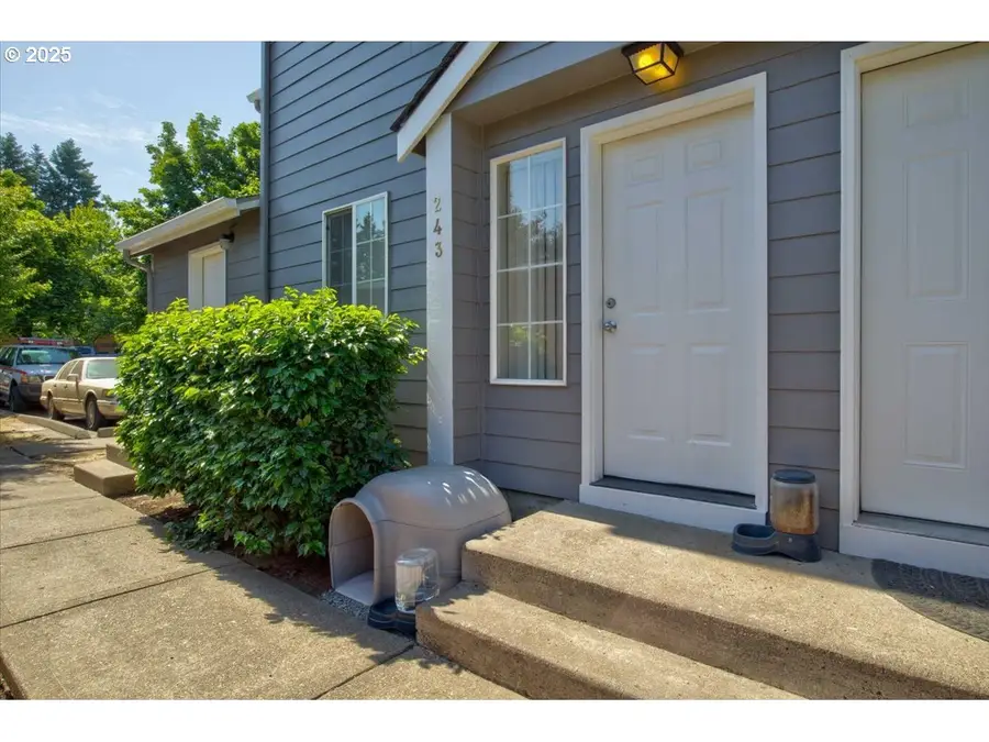 241 NW 25th St, Salem, OR 97301 - Image #2