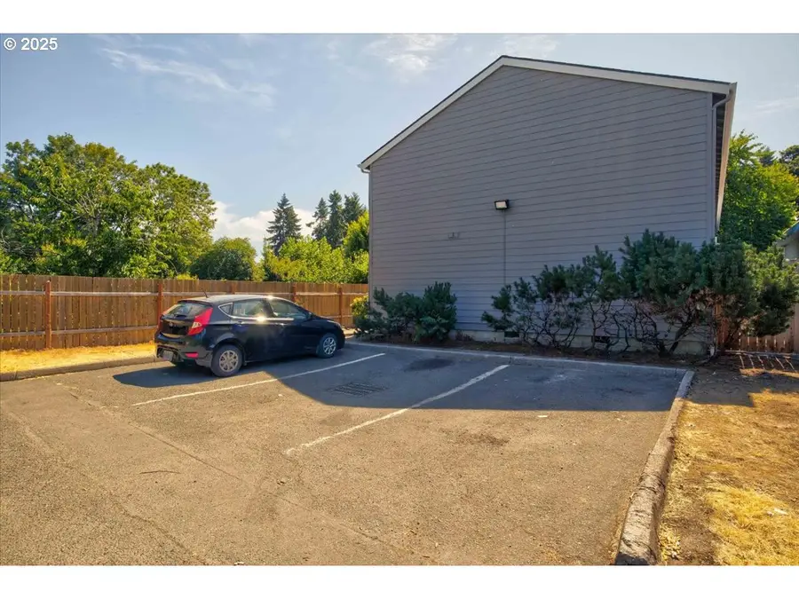 241 NW 25th St, Salem, OR 97301 - Image #3