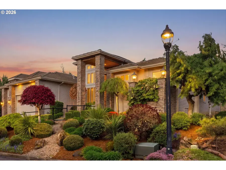 9362 SE Pennington Ct, Happy Valley, OR 97086 - #2