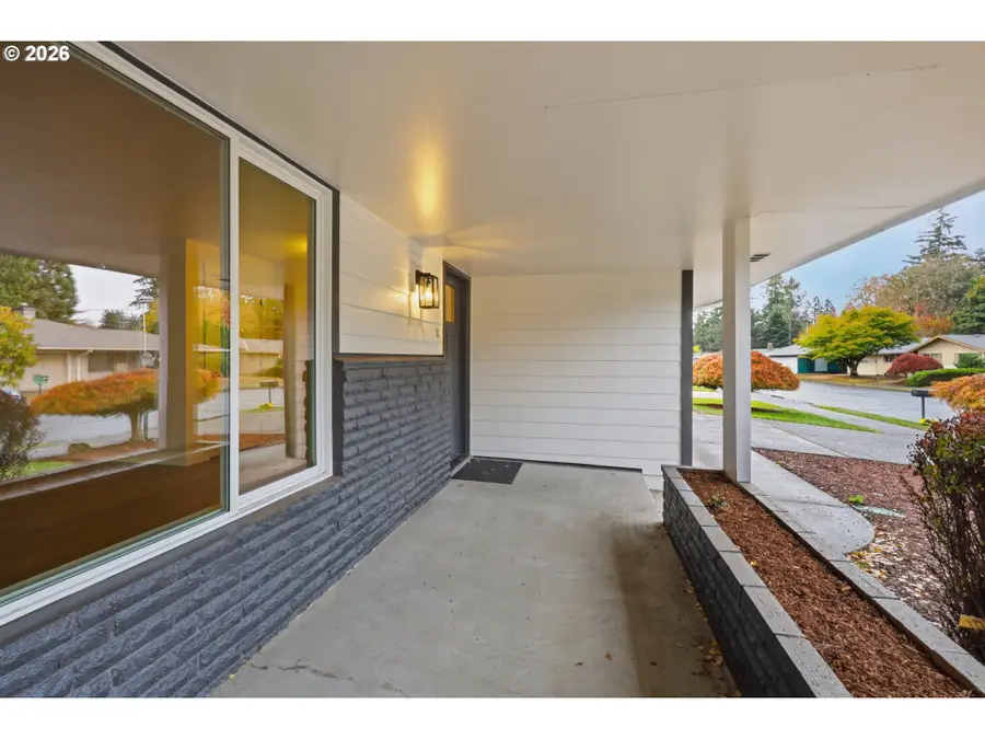 334 NE 168th Ave, Portland, OR 97230 - #3