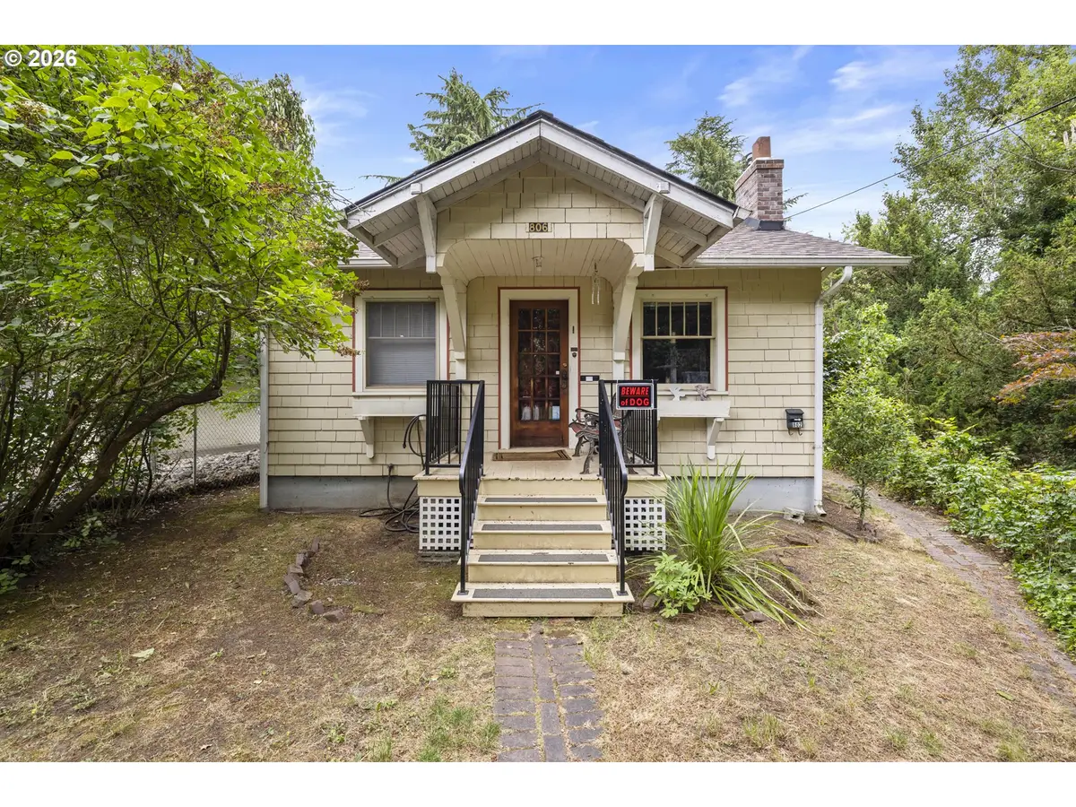 802 NE Cottage St, Salem, OR 97301 - #1