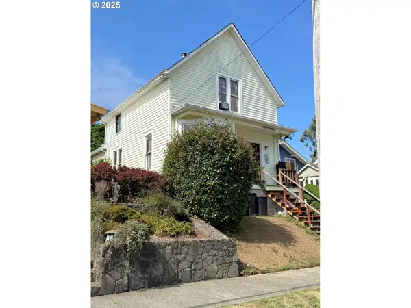 173 N 11th St, CoosBay, OR 97420