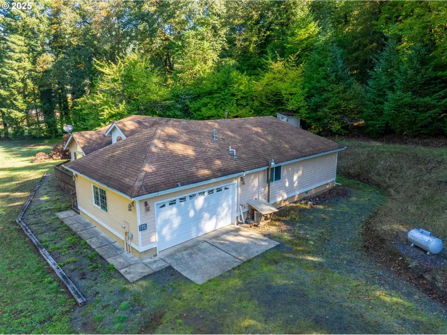 140 Golden Dr, Scottsburg, OR 97473 - Image #3