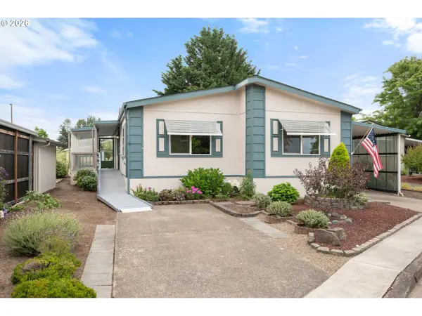 1199 N Terry St #233, Eugene, OR 97402