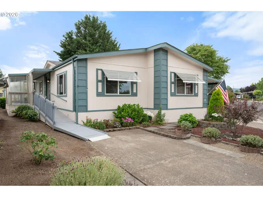 1199 N Terry St #233, Eugene, OR 97402 - #3