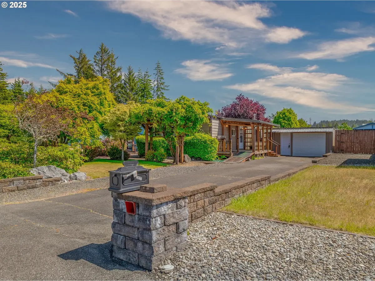 2925 Knott Ter, Coos Bay, OR 97420 - #1