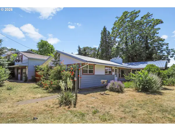 1707 Roberts St, TheDalles, OR 97058