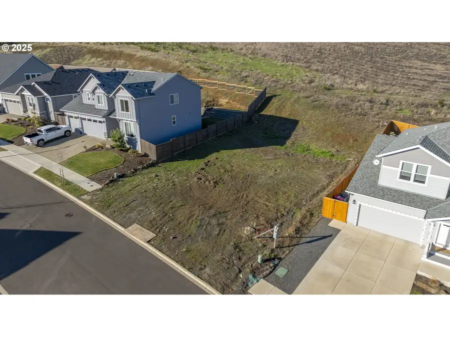 2805 NW Mt Ashland Ln, McMinnville, OR 97128 - Image #2