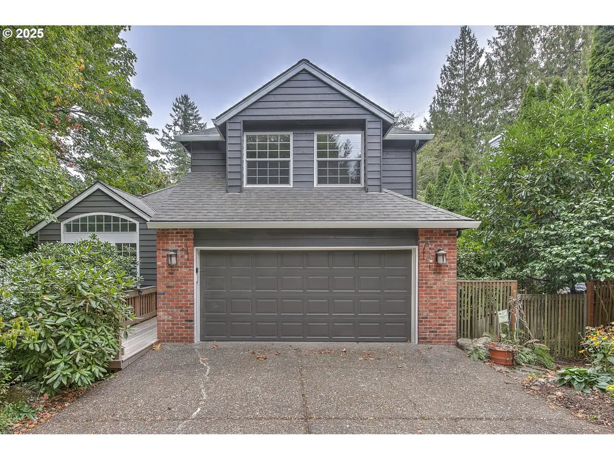 3620 SW Arnold St, Portland, OR 97219 - Image #1