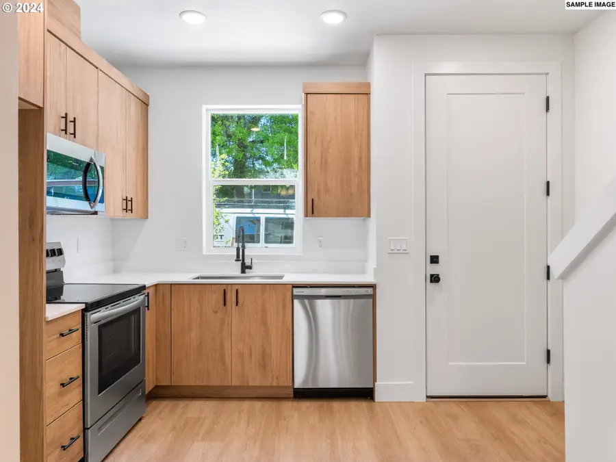 6677 N Fessenden St #15, Portland, OR 97203 - #2
