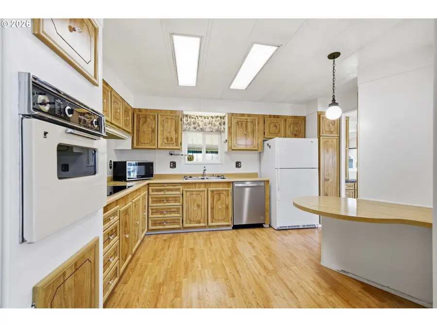 1199 N Terry St #242, Eugene, OR 97402 - #3
