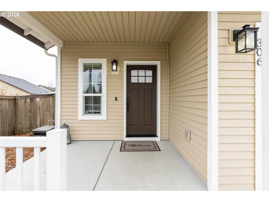 306 E 16th Pl, La Center, WA 98629 - #3