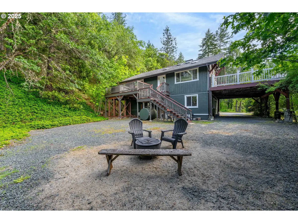 988 Savage Creek Rd, Southwest Jackson, OR 97527 - Image #1
