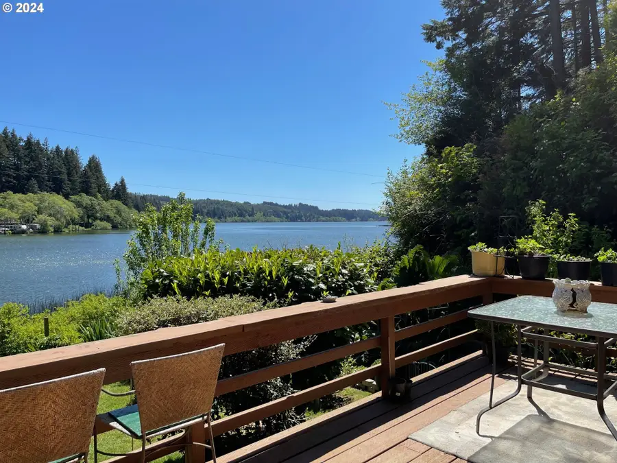 83126 Siltcoos Station Rd, Westlake, OR 97493 - #3