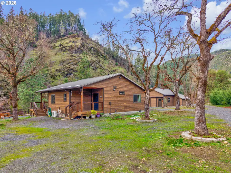 4696 Cow Creek Rd, Riddle, OR 97469 - #3