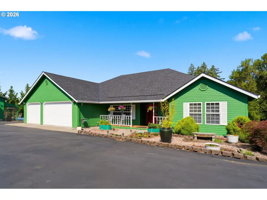 10920 Martin Ln Ne, Aurora, OR 97002 - #2
