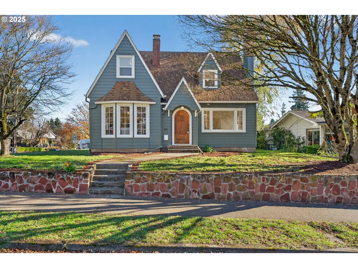 1708 SE 76th Ave, Portland, OR 97215 - Image #1