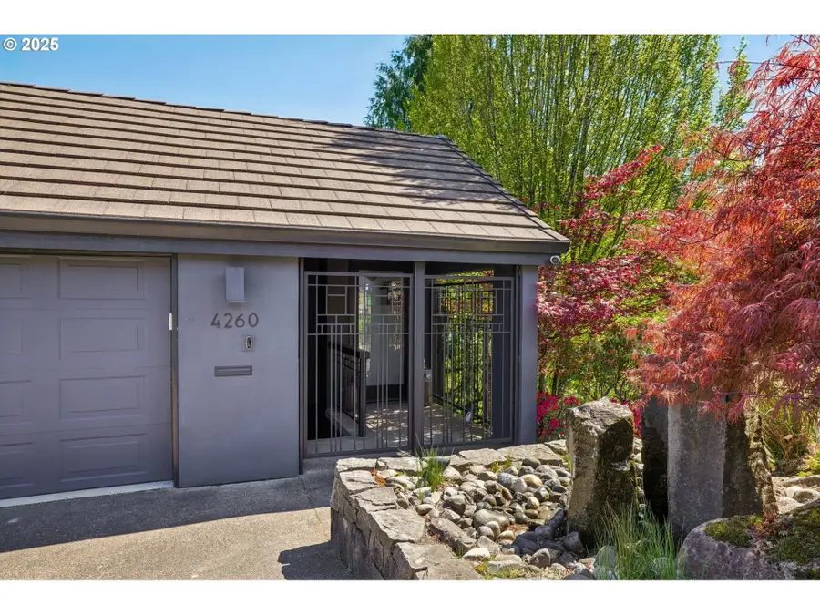 4260 SW Mcdonnell Ter, Portland, OR 97239 - Image #2