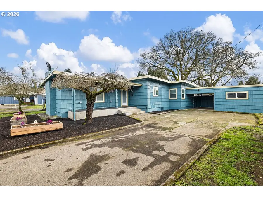 450 Hunsaker Ln, Eugene, OR 97404 - #2