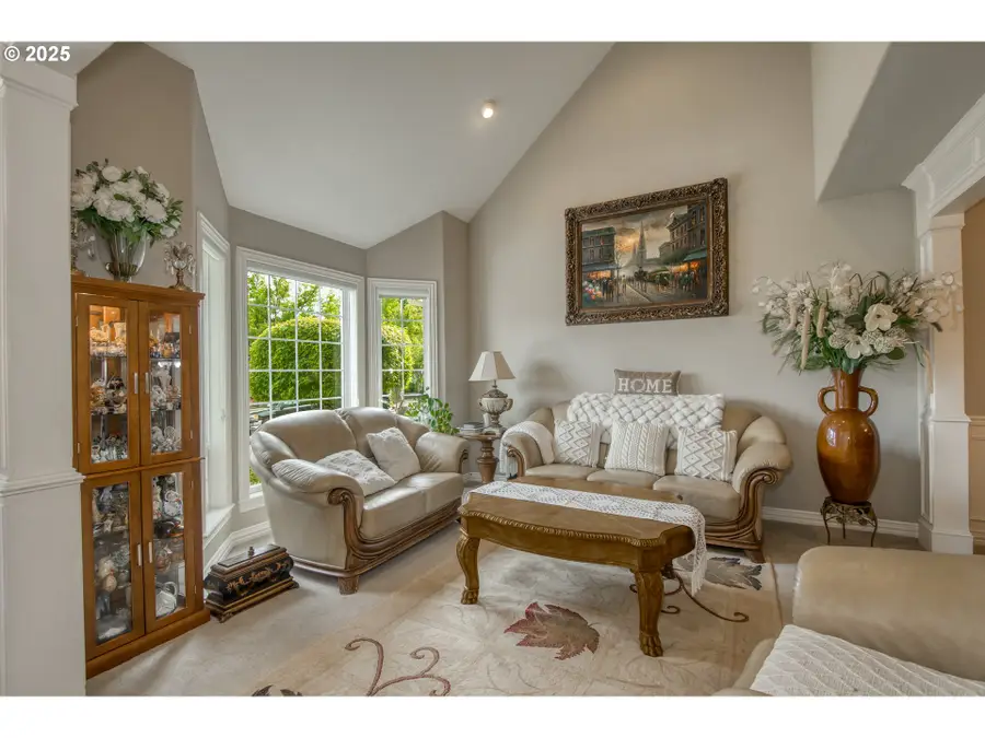 16055 SE Flavel Dr, Portland, OR 97236 - Image #3