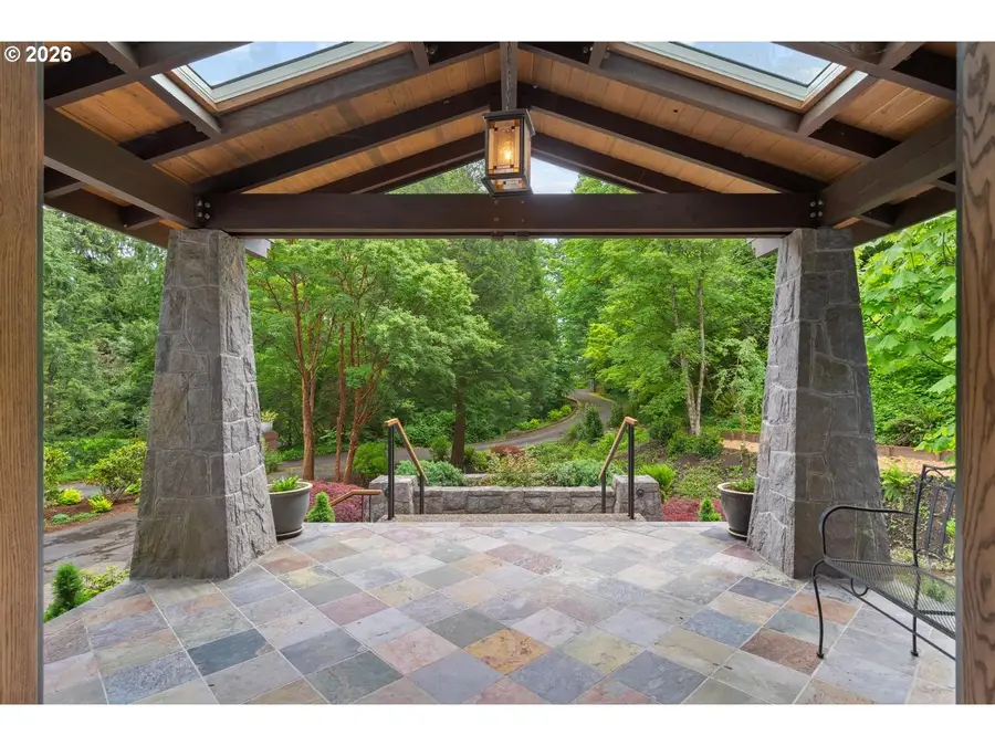1515 S Radcliffe Ct, Portland, OR 97219 - #3