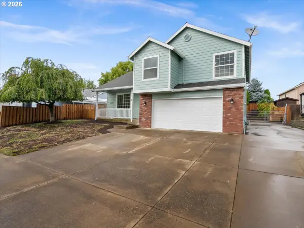 1437 NE Grandhaven St, McMinnville, OR 97128