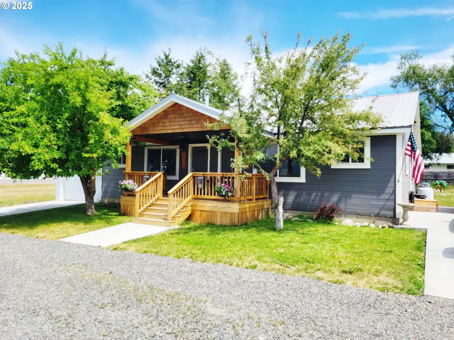 204 N Russell St, Joseph, OR 97846 - Image #3