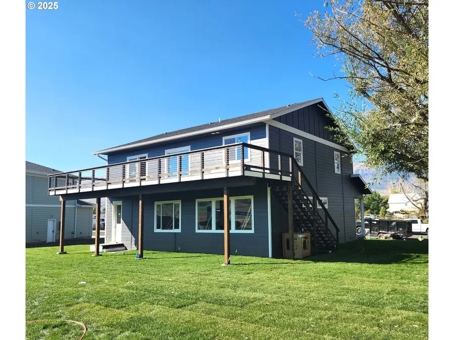 240 Heritage Ln, Union, OR 97883 - Image #2