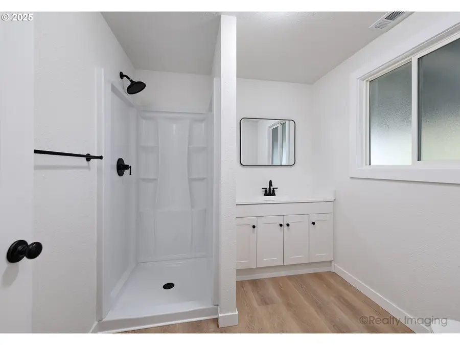 339 NE Yamhill St, Willamina, OR 97396 - Image #2