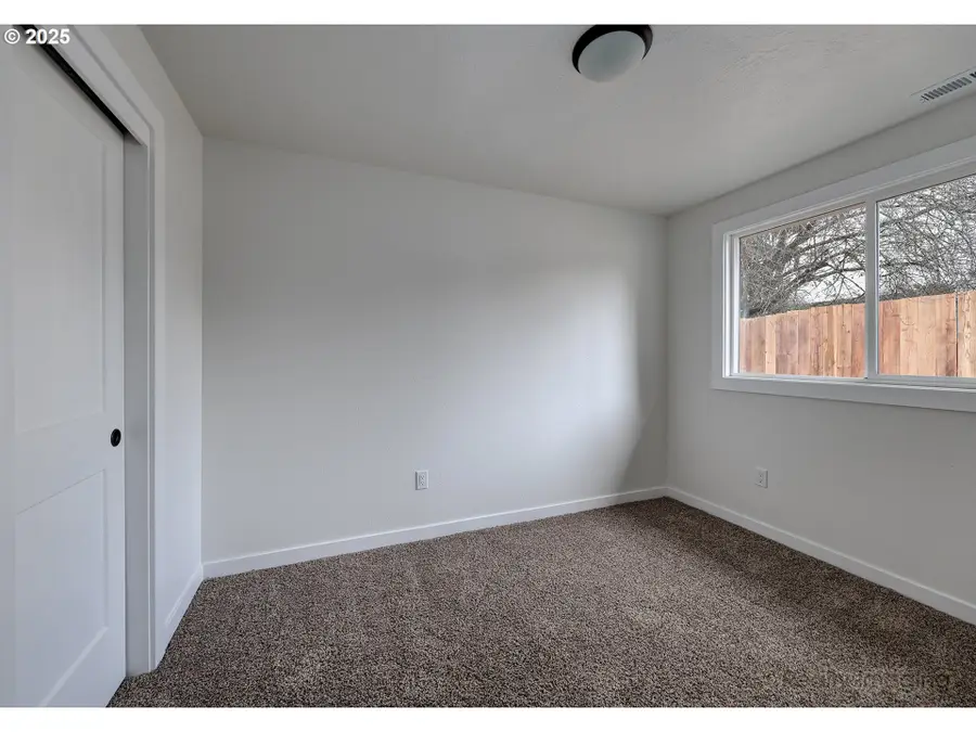 339 NE Yamhill St, Willamina, OR 97396 - Image #3