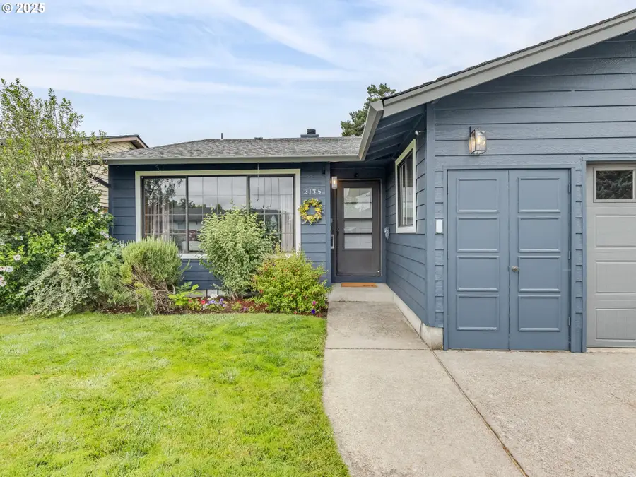 2135 Country Club Ter, Woodburn, OR 97071 - Image #3