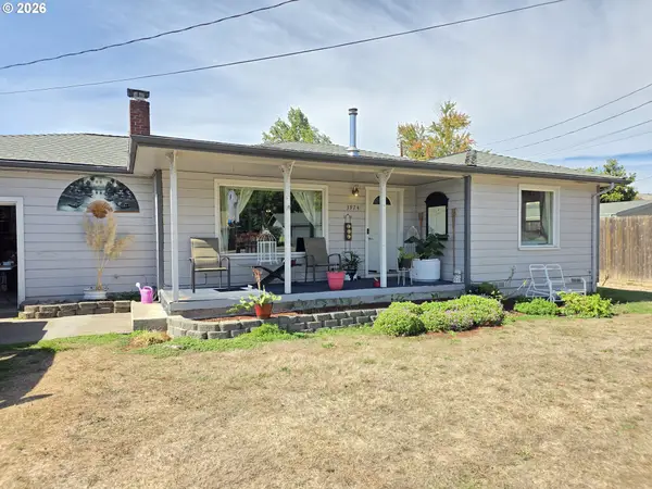 3974 Carnes Rd, Roseburg, OR 97471