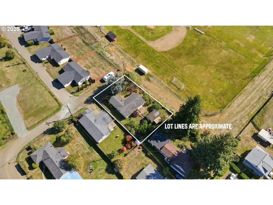 1515 N Elliott St, Coquille, OR 97423 - #3