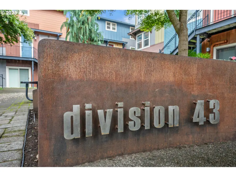 4303 SE Division 43 St, Portland, OR 97206 - Image #3