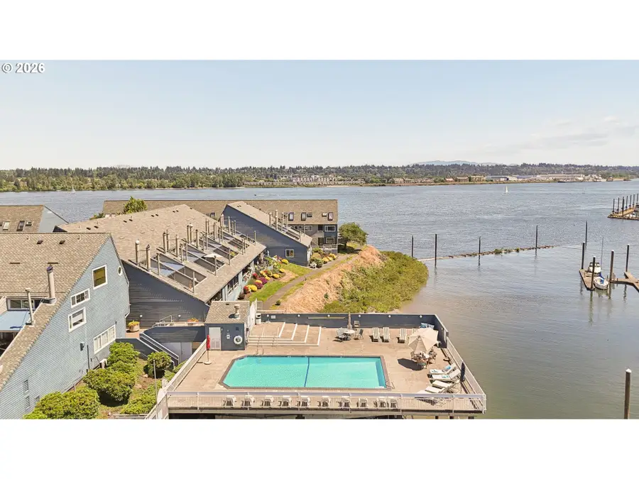 170 N Hayden Bay Dr, Portland, OR 97217 - #2