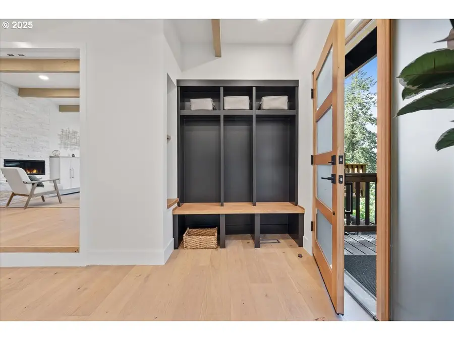 4130 SW Chesapeak Ave, Portland, OR 97239 - Image #3