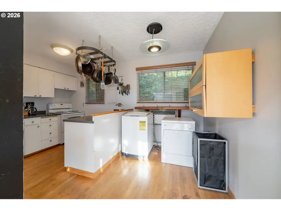 847 SW Broadway Dr #32, Portland, OR 97201 - Image #3