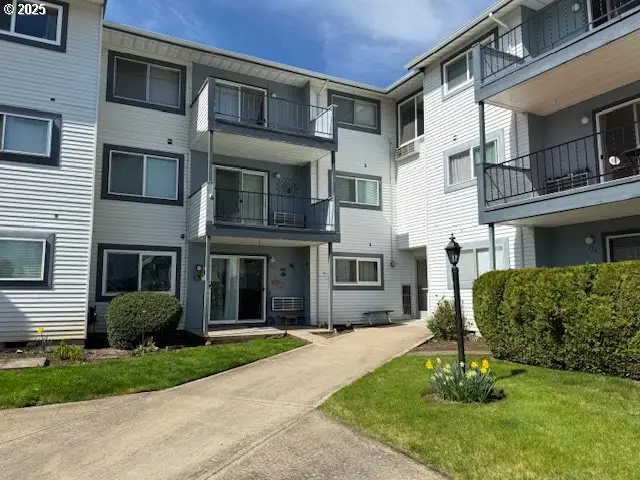 950 Evergreen Rd #227, Woodburn, OR 97071 - Image #1