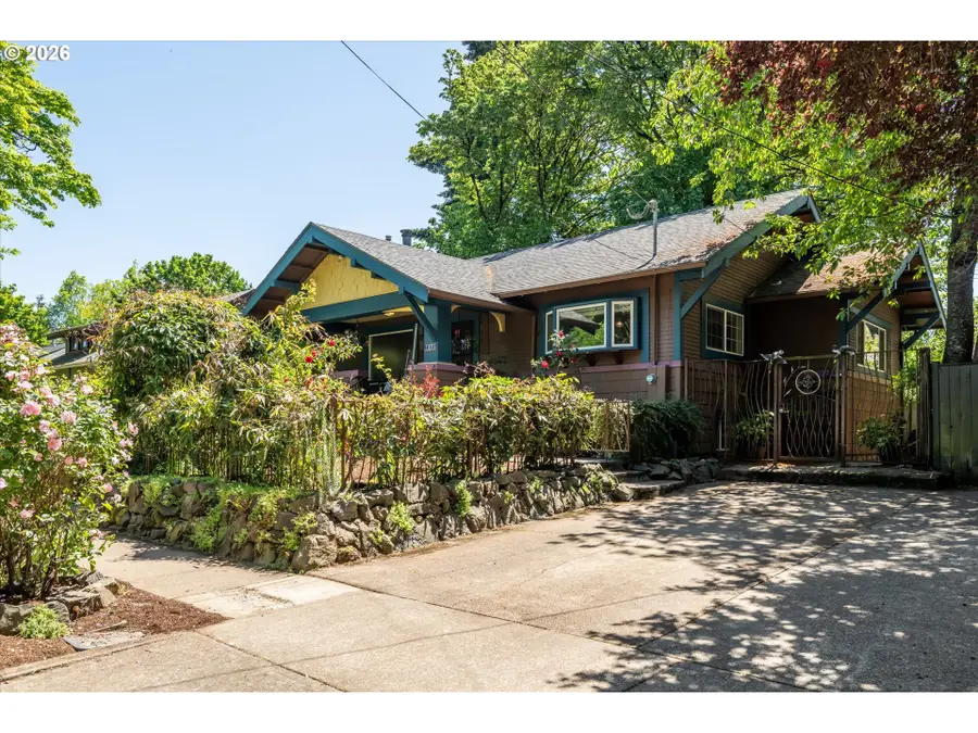 1274 W 5th Ave, Eugene, OR 97402 - #2