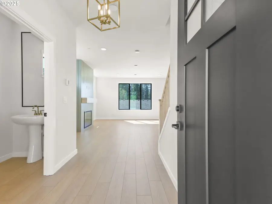 404 W 20th Way, La Center, WA 98629 - Image #2