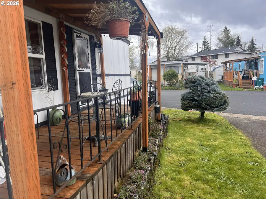 522 SE 199th Ave, Portland, OR 97233 - #2