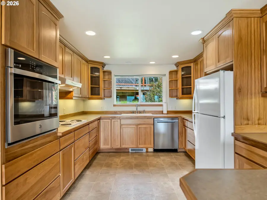 1008 300th Pl, Long Beach North Beach Peninsula, WA 98640 - #3