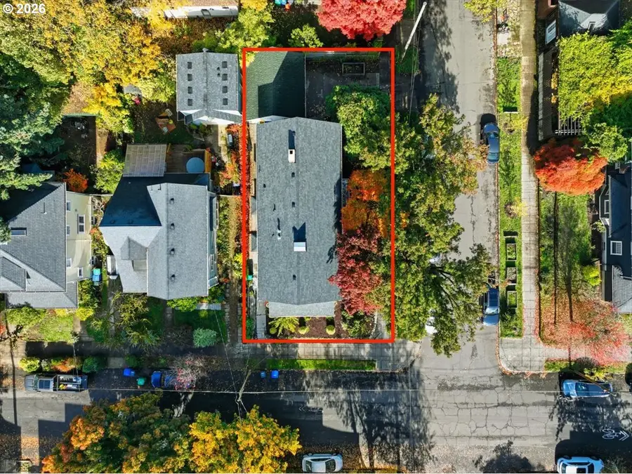 2451 SE Salmon St, Portland, OR 97214 - #2