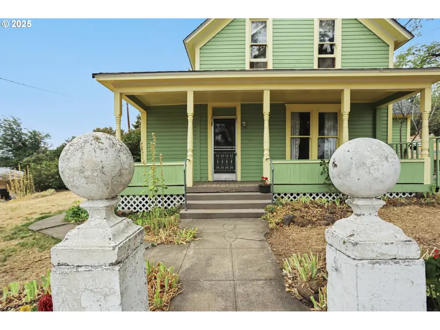 109 Bidwell St, Moro, OR 97039 - Image #2